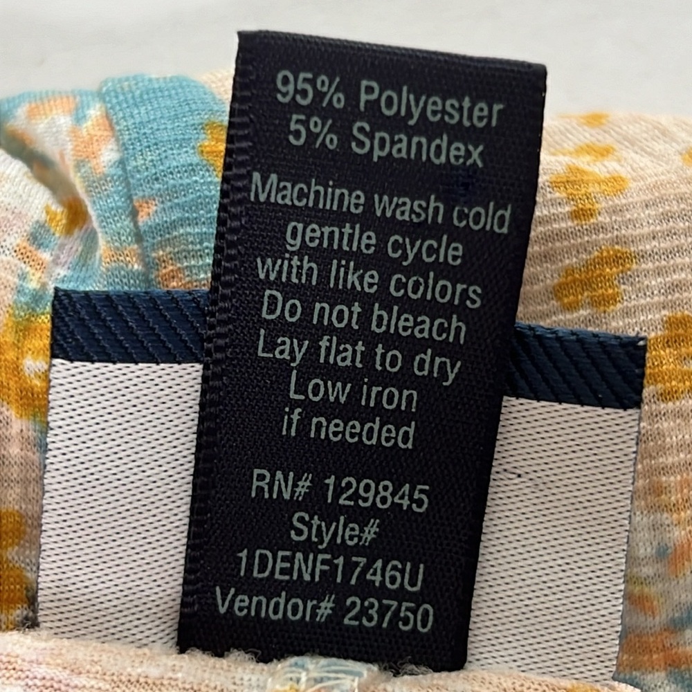 Daytrip Multicolor Patchwork Blouse - Picture 14 of 15